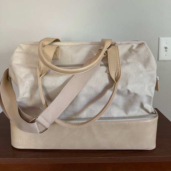 Beis Weekender Bag - Picture 6 of 9